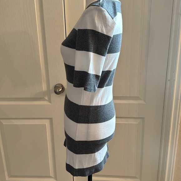 EXPRESS - Stripe Tunic T-Shirt - Size Medium - Picture 4 of 11